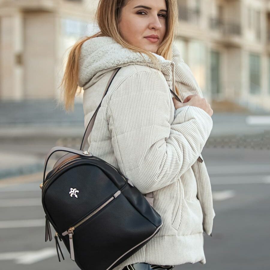 Medium polyester backpack